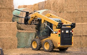 Cat® Bale Grab Handles Round or Square Bales With No Wrapper Damage ...